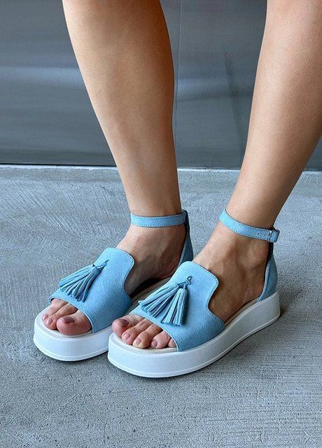 Женские босоножки замшевые голубые на платформе 8199-28 фото