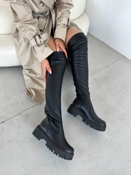 Ботфорты черные кожаные демисезонные на низком каблуке 10815к фото